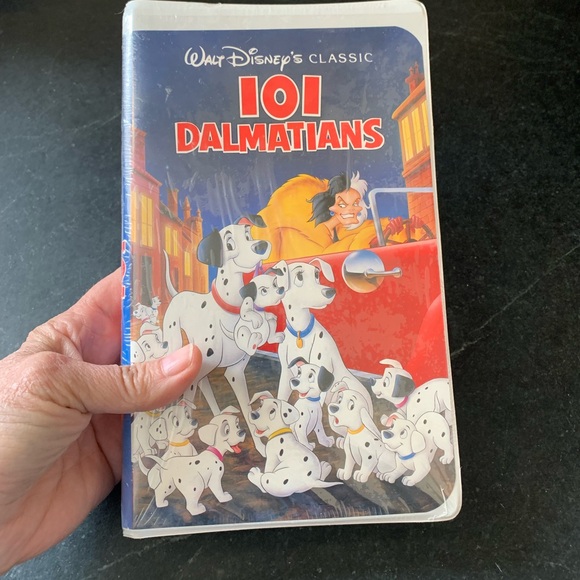 DISNEY | 2 Sealed VHS Tapes | 101 Dalmatians and Pinocchio - Picture 2 of 16